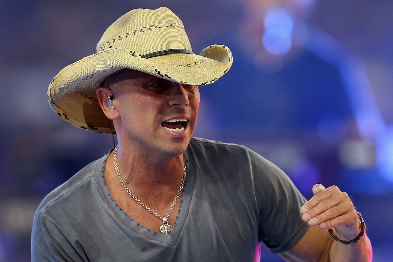 Below, the full listing of Kenny Chesney's sporting allegiances. 