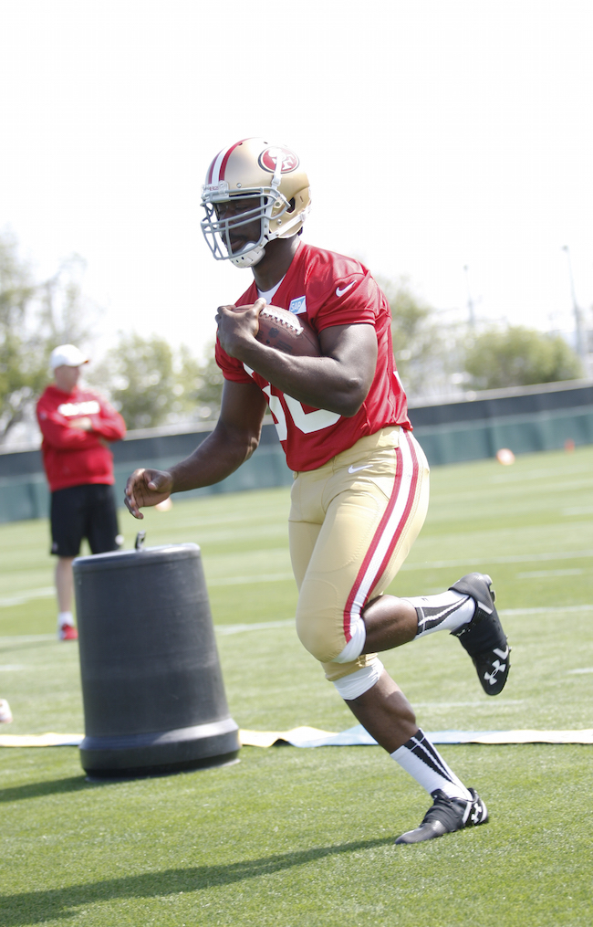 Lattimore practicing with the San Fransisco 49ers