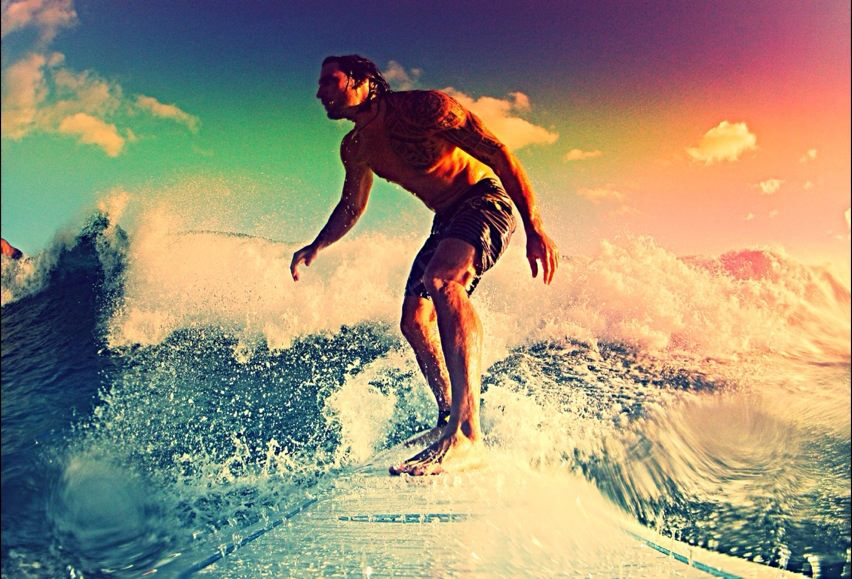 Noah Inhofer surfing